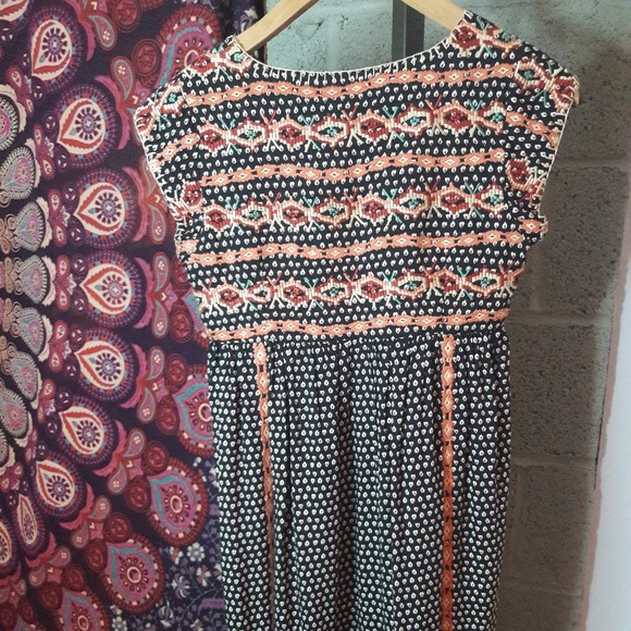 *RARE* THML Boho Embroidered Dress - S - Picture 2 of 6